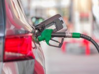 Benzine is duurder dan ooit, zo bespaar je toch geld
