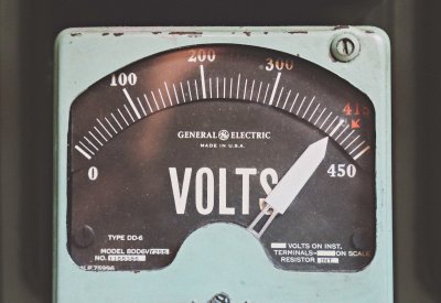 Waarom een vast energiecontract nu weer aantrekkelijk is