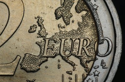 Waarom Nederlanders massaal buitenlands gaan sparen